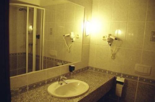 Gottwald Hotel Tatabanya Ruang foto